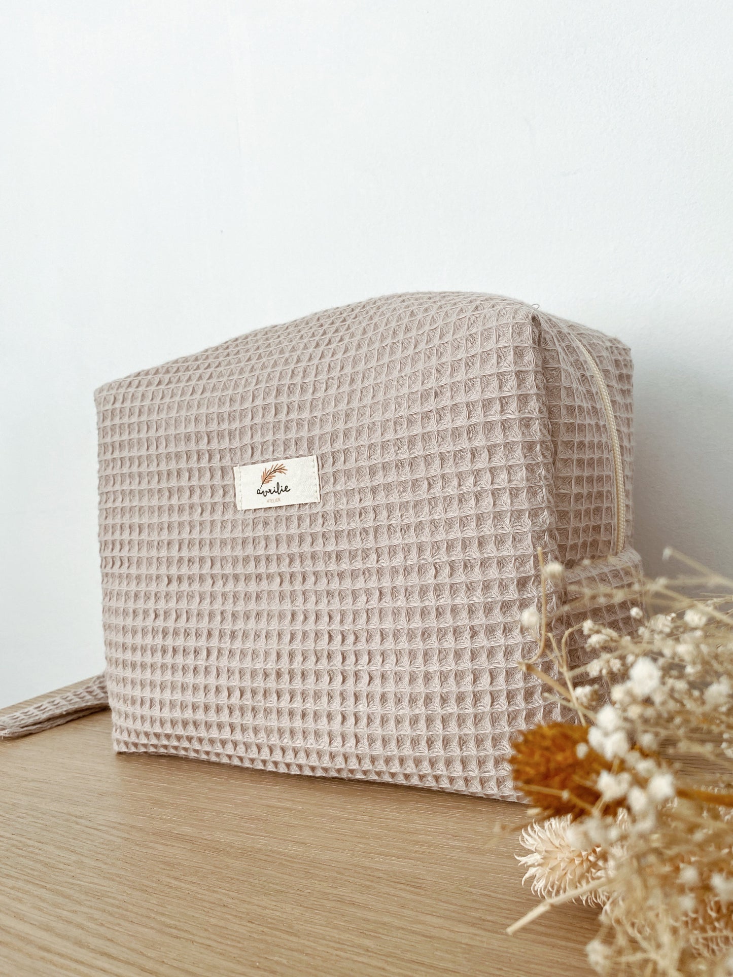 Customizable honeycomb toiletry bag