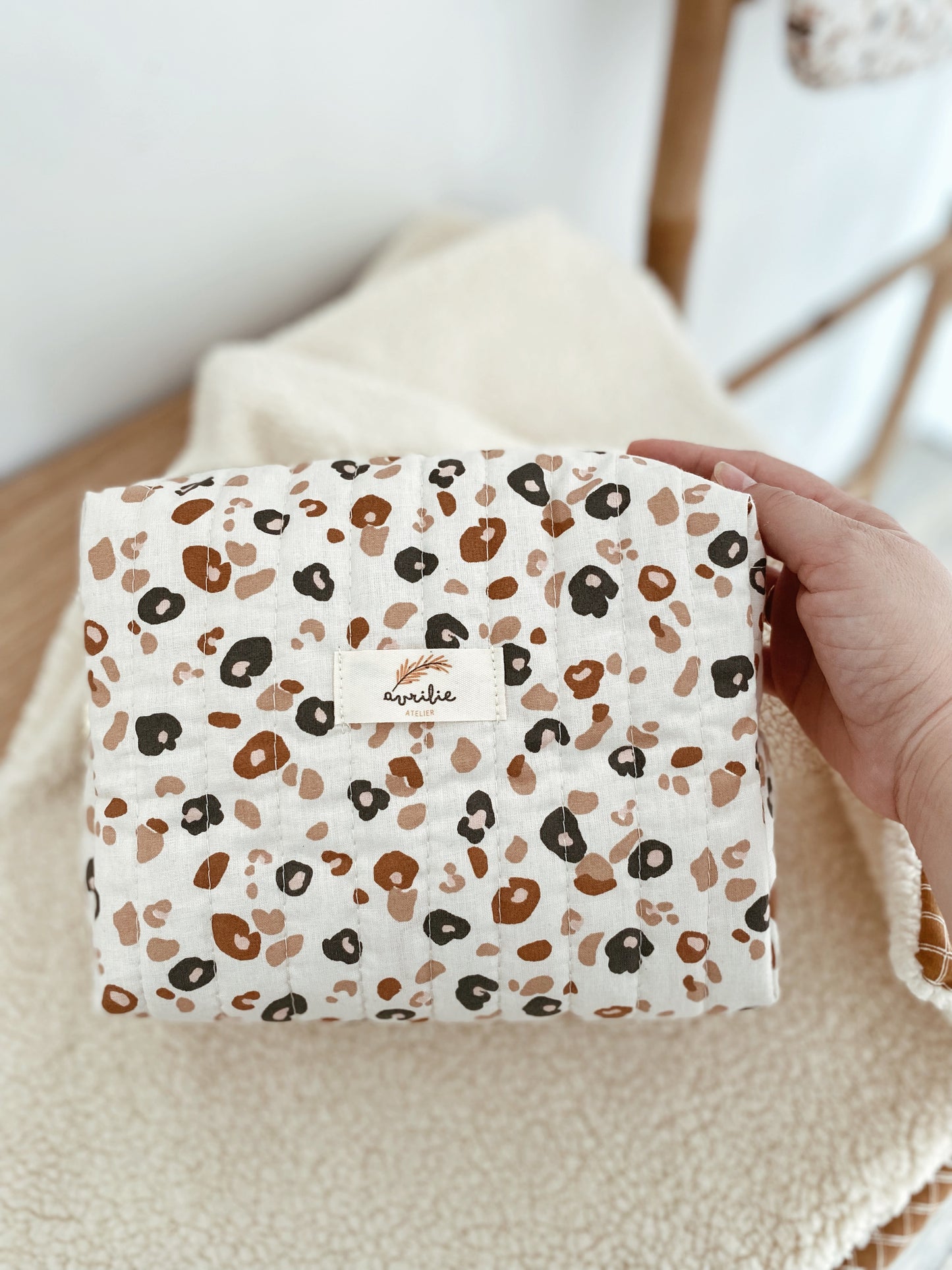 Trousse de toilette matelassée LÉOPARD