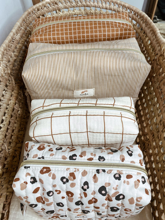 Customizable toiletry bag