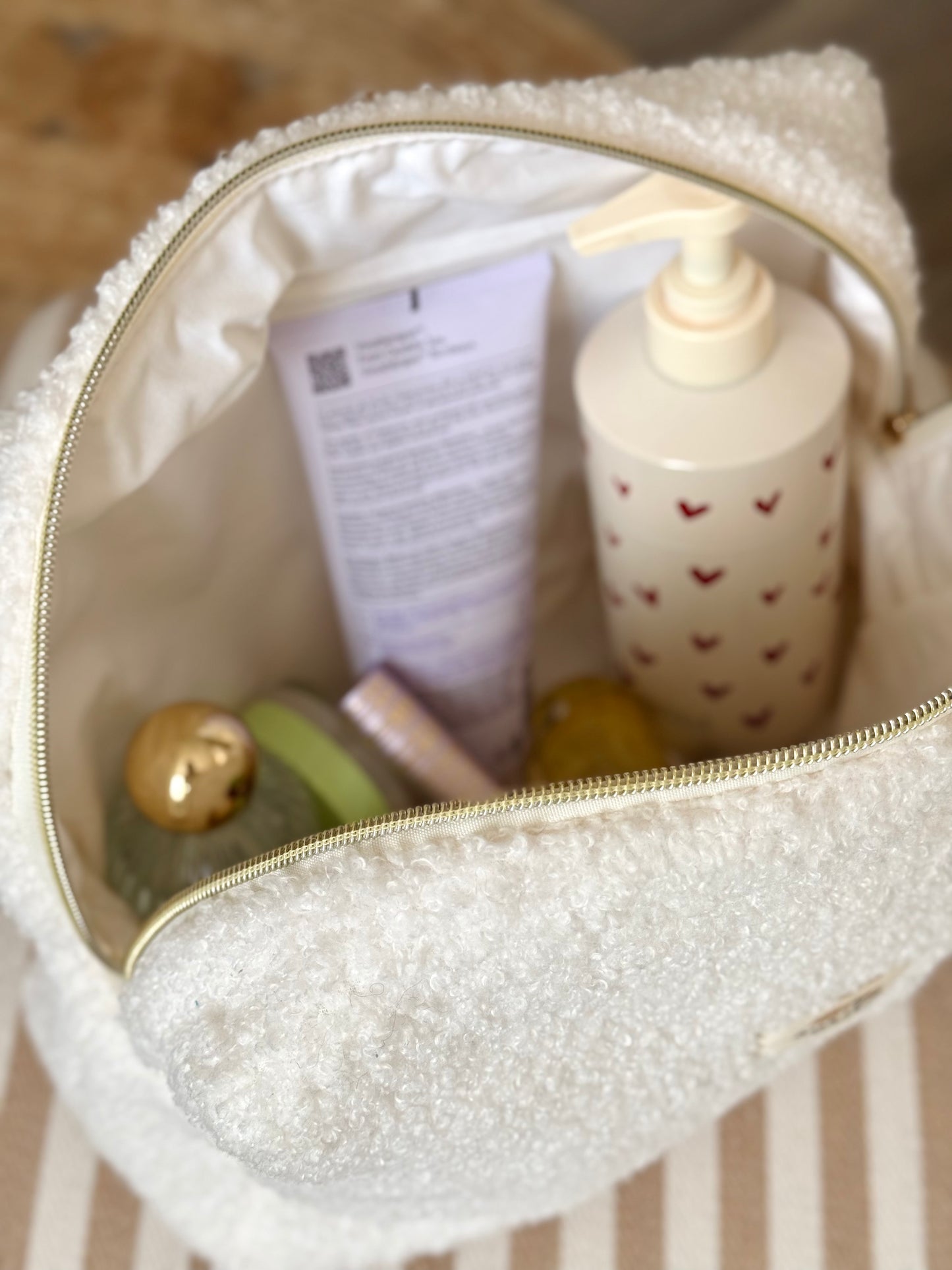 Customizable toiletry bag