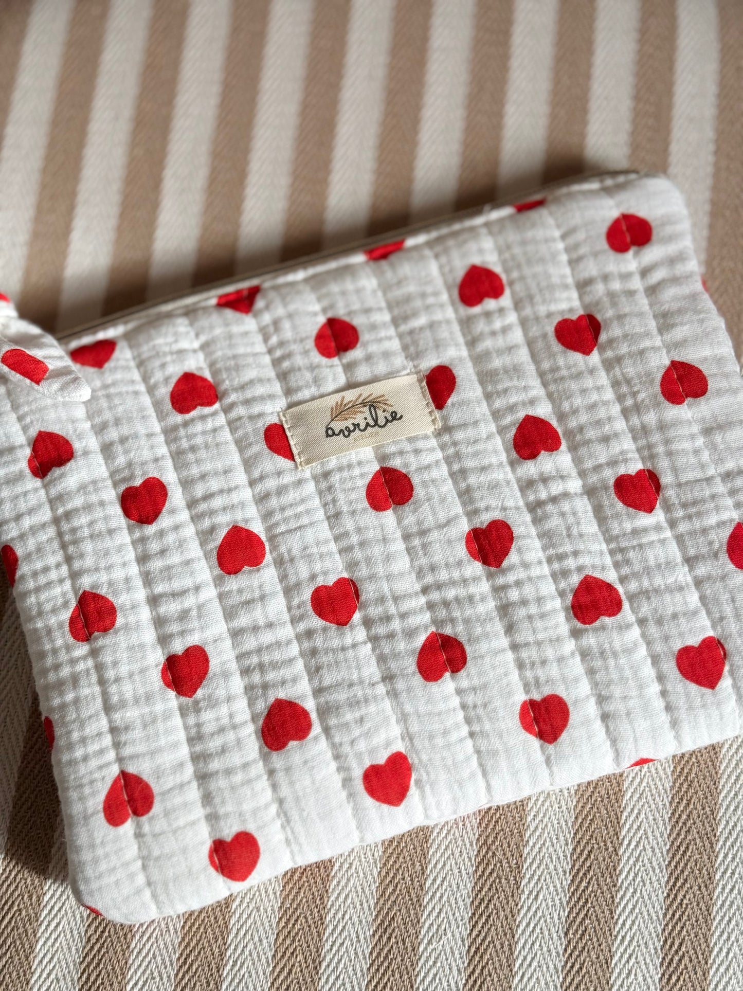 Pochette plate en gaze de coton COEUR ROUGE