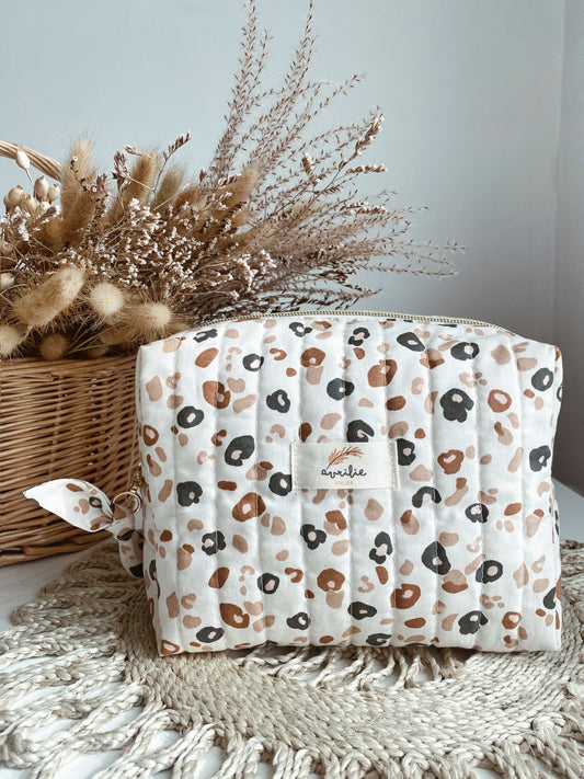 LEOPARD quilted toiletry bag